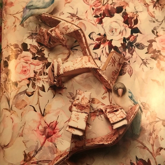 Dare to be bold - Picture 8 of 9